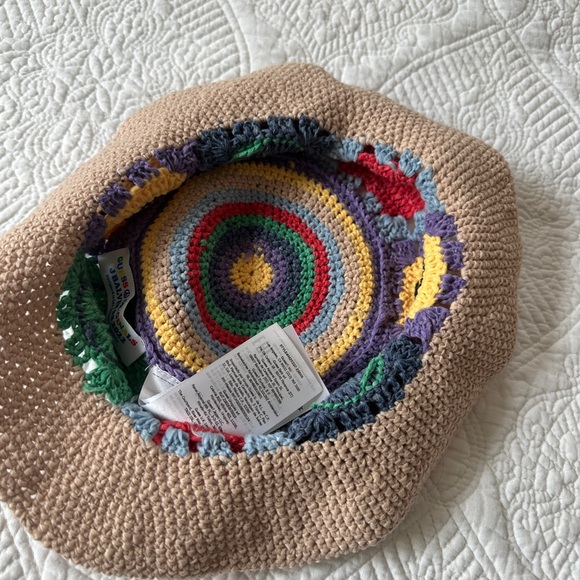 Colorful Crochet Guess JBalvin Bucket Multicolored - Picture 3 of 6